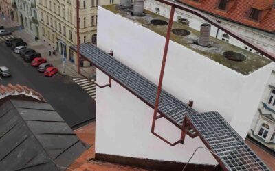 Šubertova 1273/6, Praha – oprava komínových plášťů, komínové lávky, nátěr střechy, síť