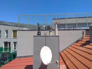 Holečkova 16, oplechování komín 2