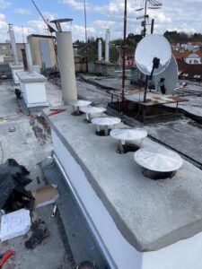 Bělohorská 38, Praha - oprava komínů a krytiny