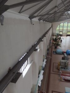 Hlavní 22, Úklid ve výšce horolezeckou technikou