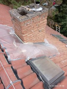 Za sídlištěm 2227_24, Praha - komín, čištění žlabu