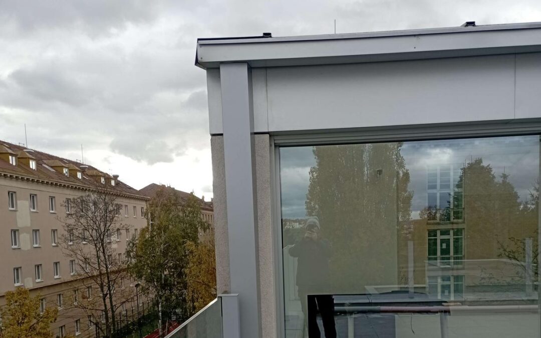 Na Lysině 657_27, Praha - oplechování svodů, oprava oplechování atiky