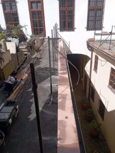 Mostecká 276_17, Praha - žlab a jiné klempířské práce u terasy