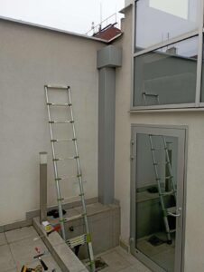 Na Lysině 657_27, Praha - oplechování svodů, oprava oplechování atiky