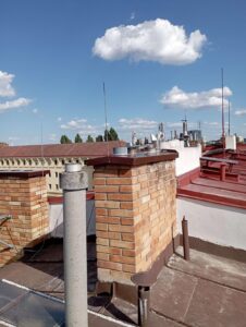 Nad Jezerkou 1075_13, Praha - oplechování komínových hlavic